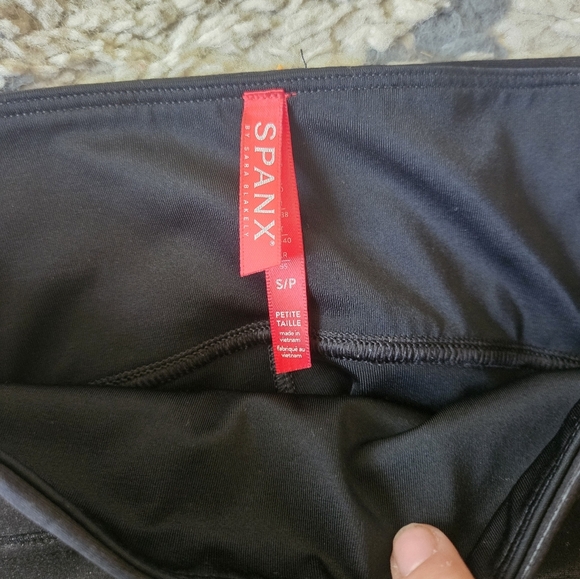 Spanx Faux Leather Moto Style Full Length Leggings Small - Picture 5 of 6